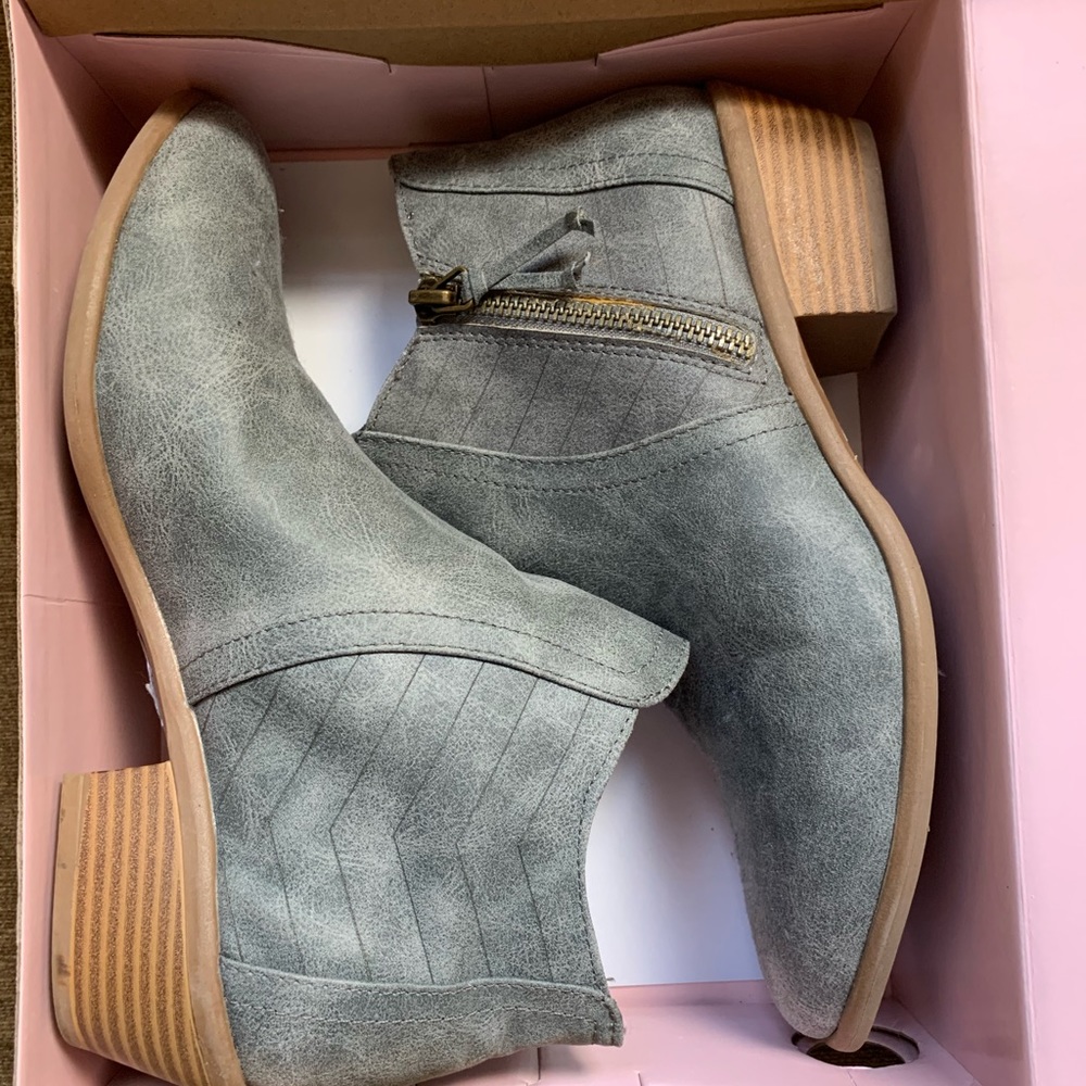 Charlotte Russe grey ankle boots